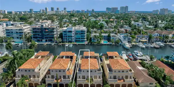 214 Hendricks Isle