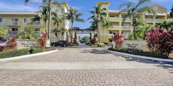 1515 E Broward Blvd