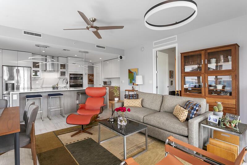 Image 2: Living Area