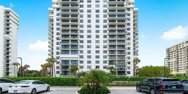 2003 N Ocean Boulevard