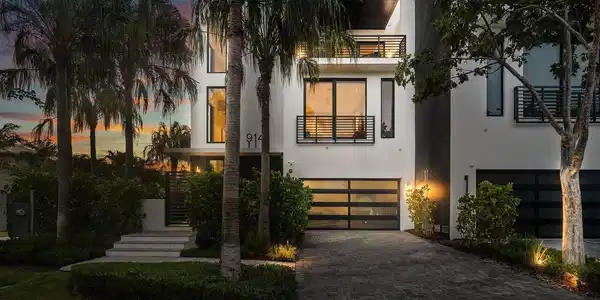 914 Palm Trail