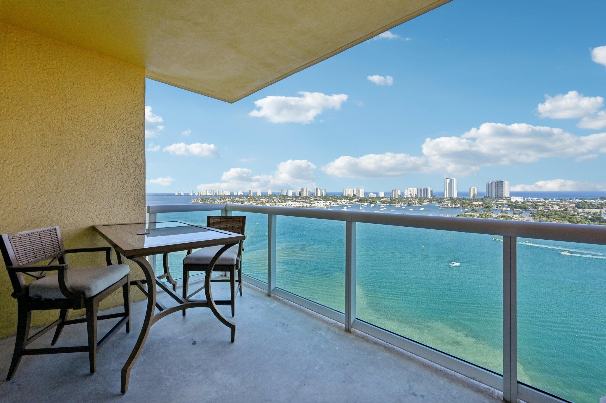 Image 2: 36-web-or-mls-Lake Shore Dr-S2012-036