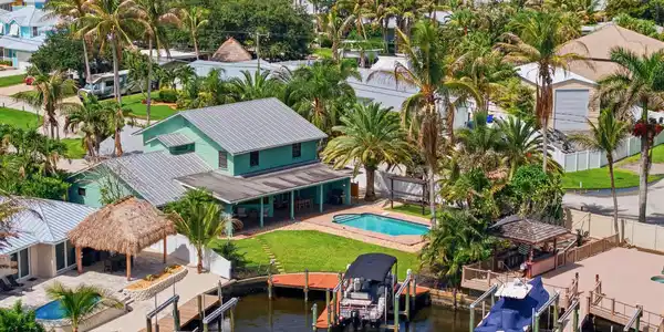 1489 SW Seahawk Way