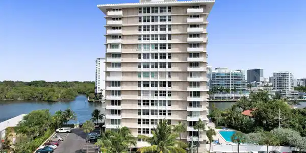 888 INTRACOASTAL DRIVE