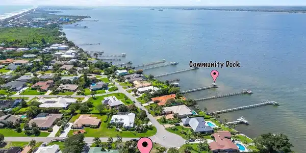 Image 4: Community Dock