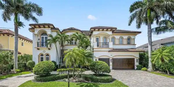 932 Banyan Drive