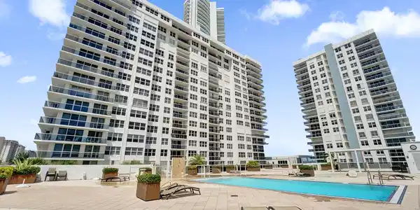 2751 S Ocean Drive