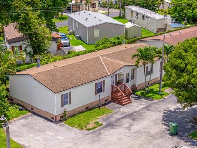 220 NE 12th Avenue