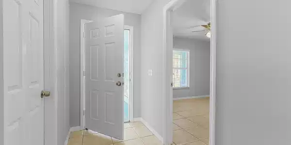 Image 4: 4
