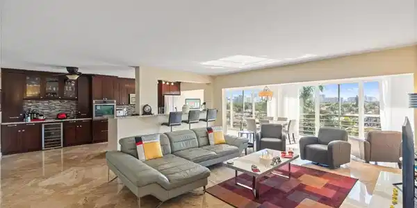 3050 NE 47th Court