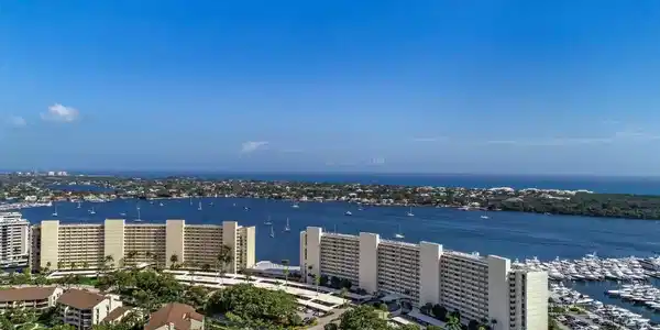 130 Lakeshore Drive
