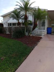 7803 SE Saratoga Drive