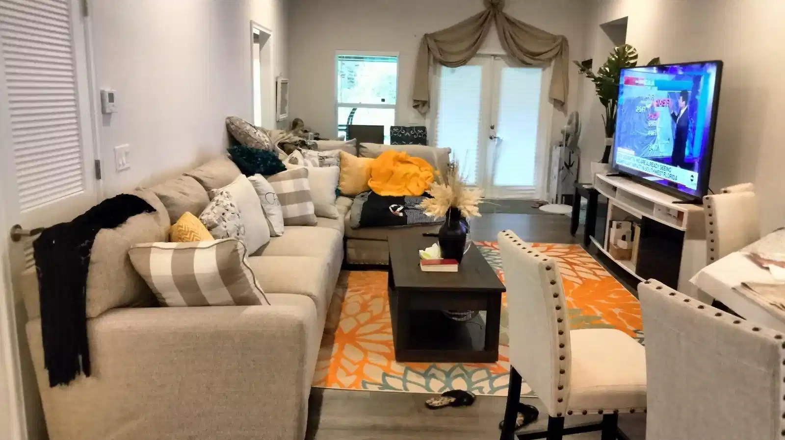 Image 1: roro living