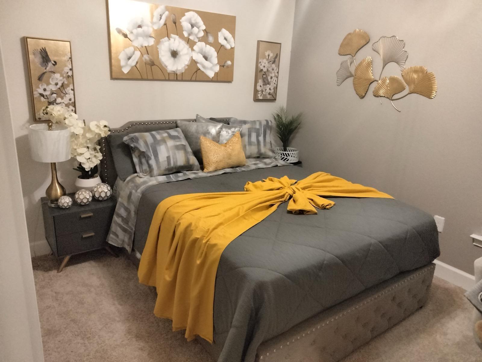 Image 3: roro bedroom 2