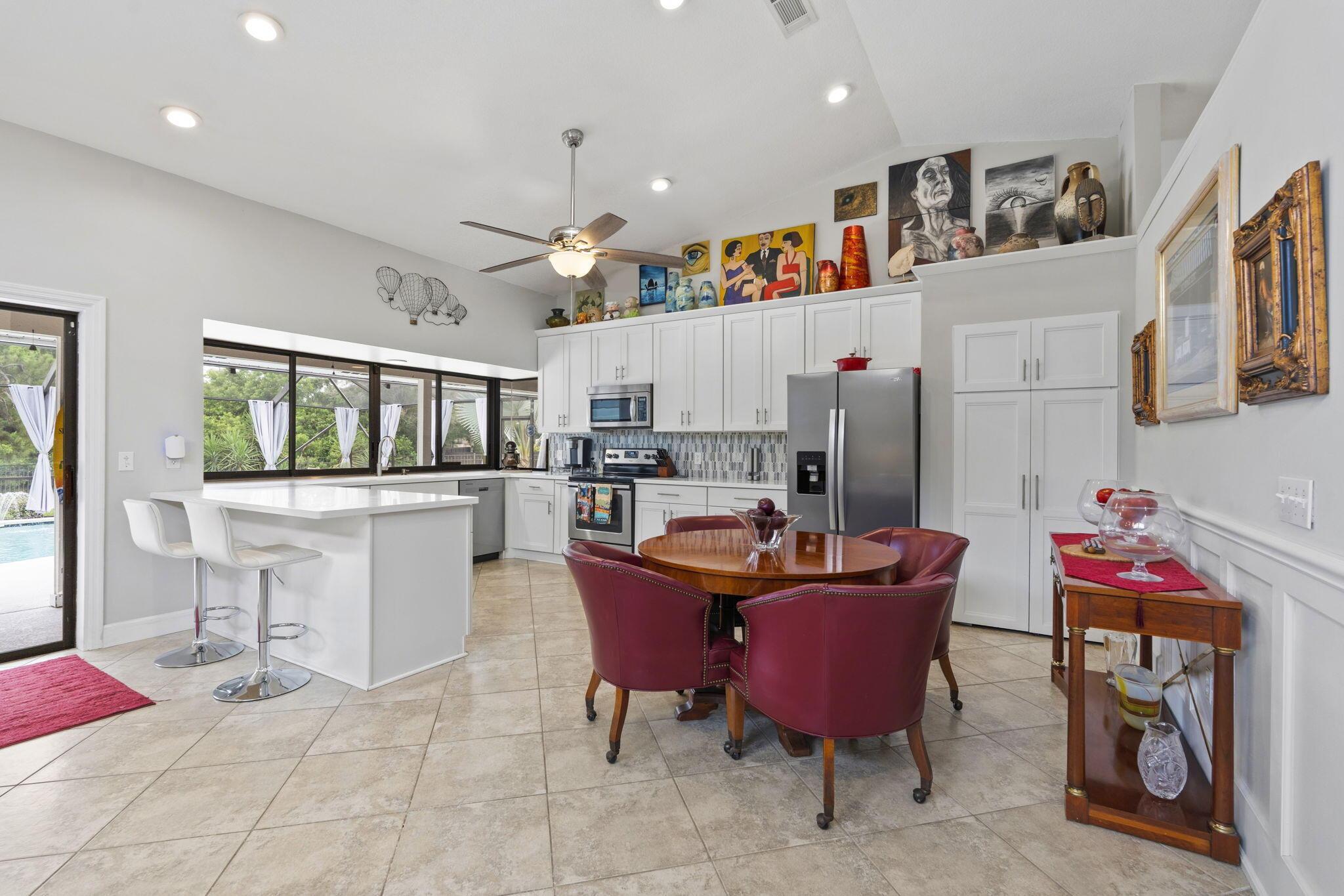 Image 3: 3-web-or-mls-DSC08542