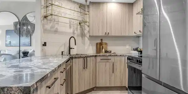 Image 2: Kitchen