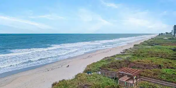 4225 N HIGHWAY A1A