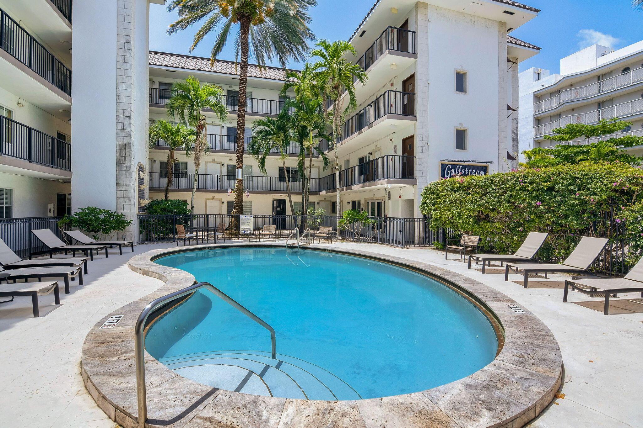 Image 1: Pool