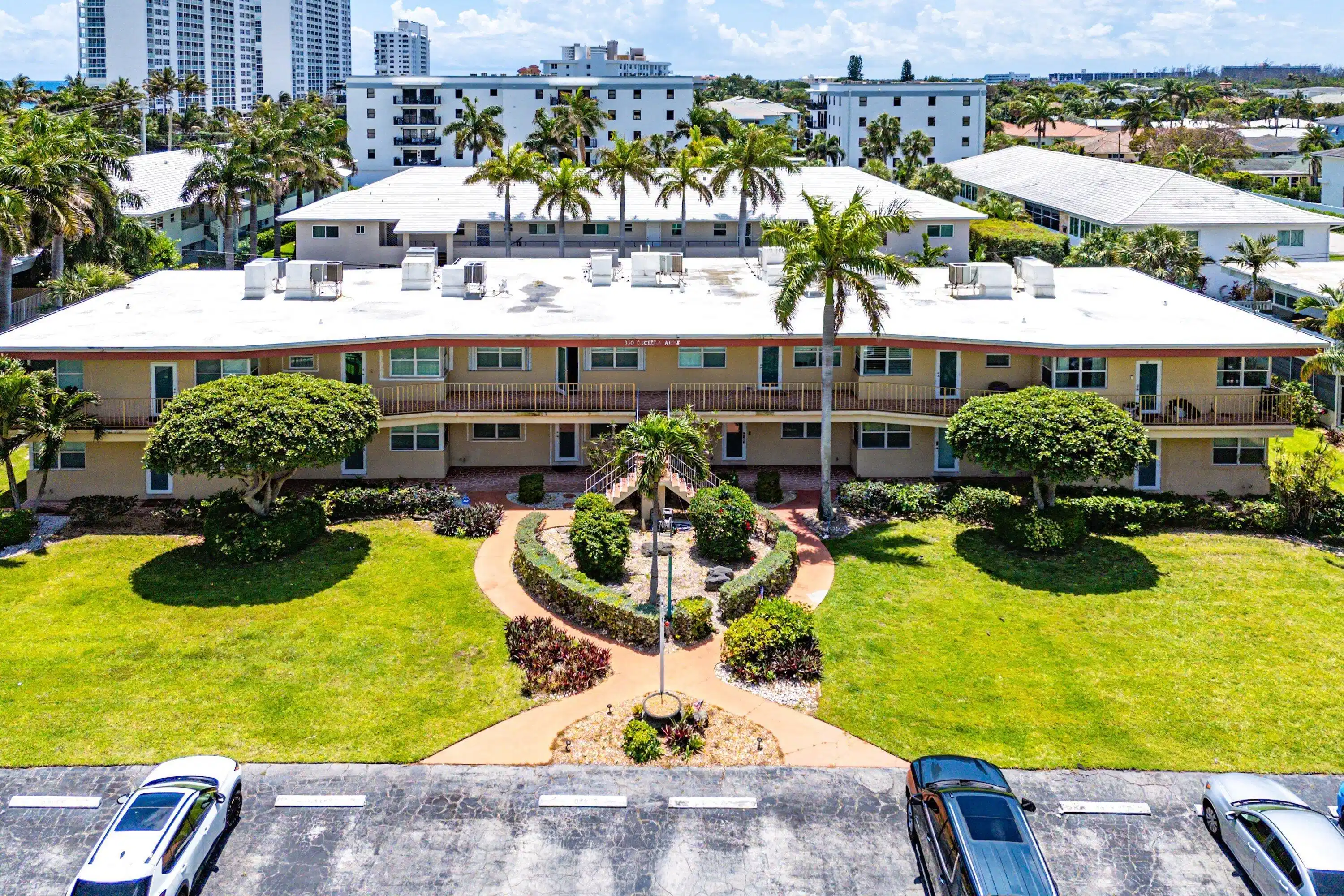 Image 1: Welcome to Osceola Arms in sunny Boca Raton FL