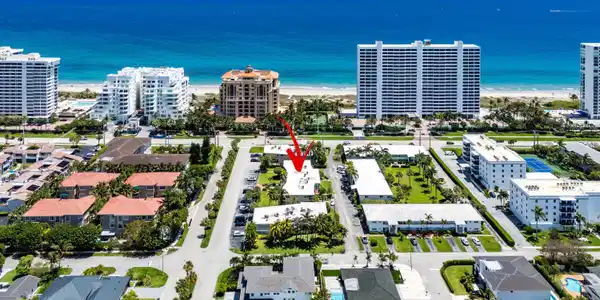 Image 2: 024-930OsceolaDrive-9-BocaRaton-FL-33432
