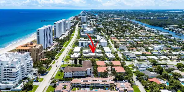 Image 3: 038-930OsceolaDrive-9-BocaRaton-FL-33432