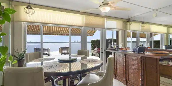 Image 2: 52 Yacht Club Dr 103 North Palm Beach (1