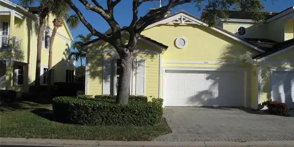 806 Mariner Bay Boulevard
