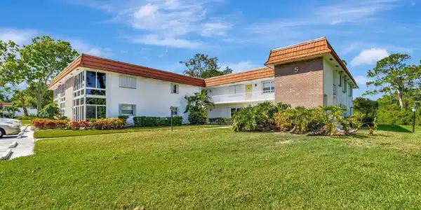 1225 NW 21st Street
