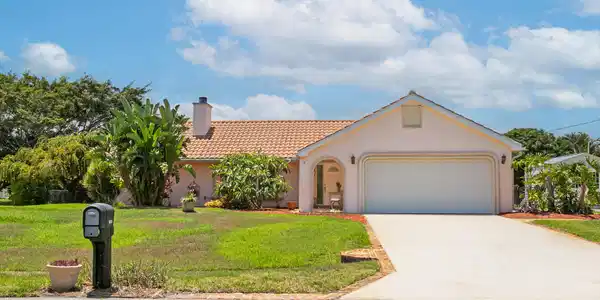3034 SE Dalhart Road