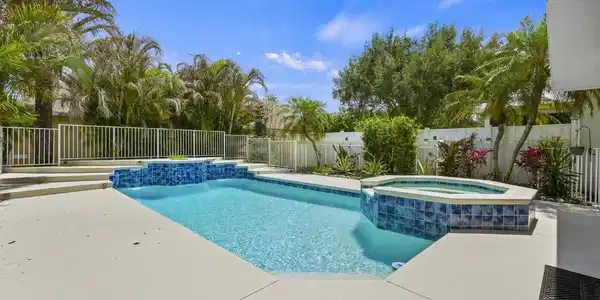 Image 3: Tropical Escape
