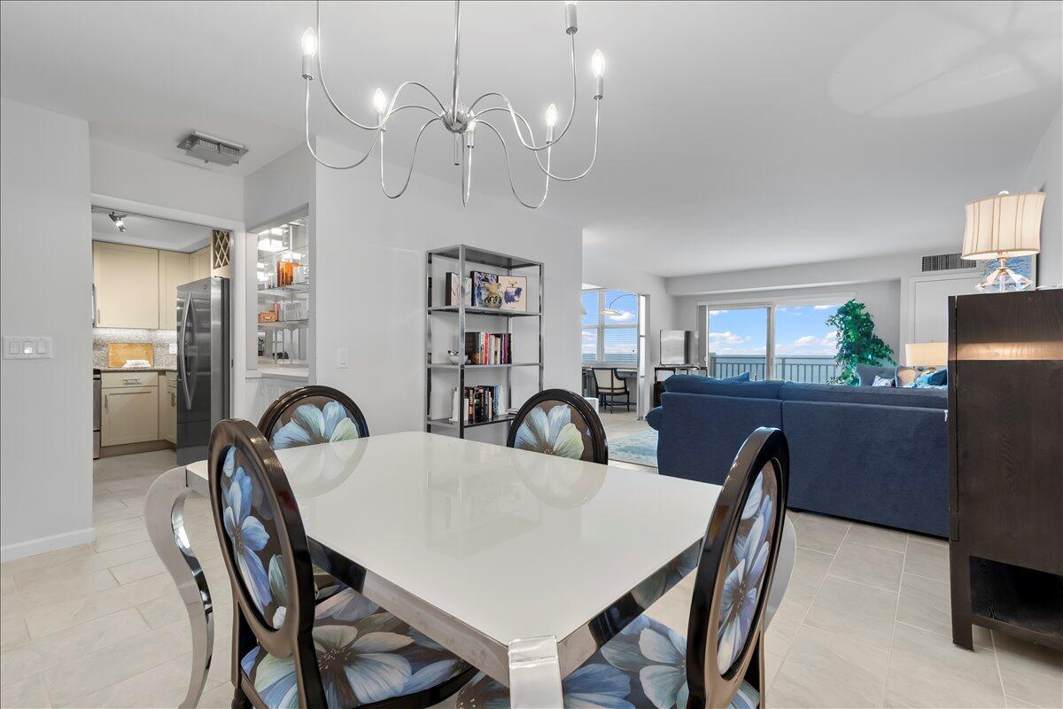 Image 3: Dining