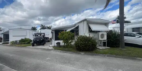 209 Eagle Drive E