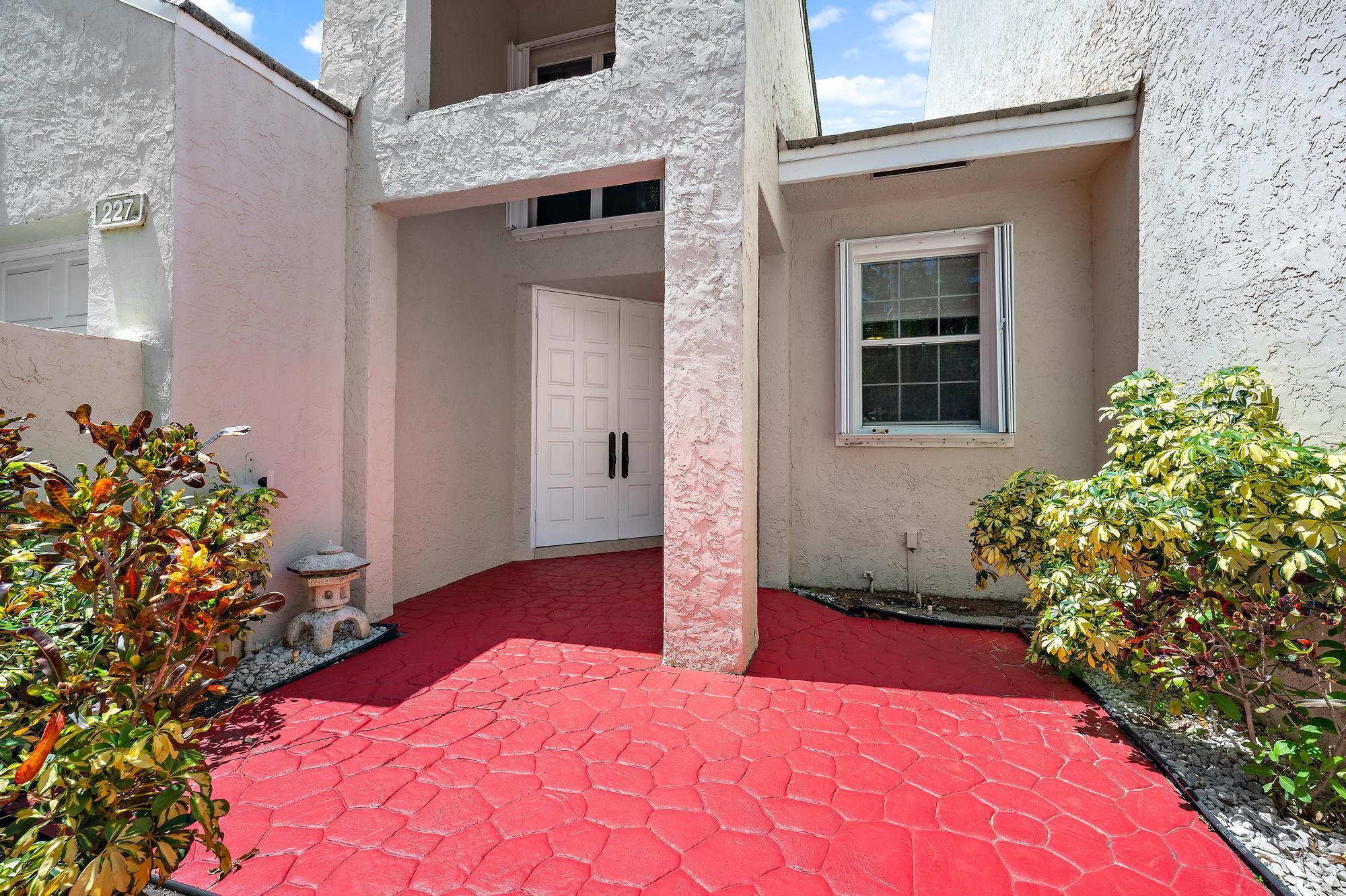 Image 4: FrontDoor_227 N Lakeshore Dr-3