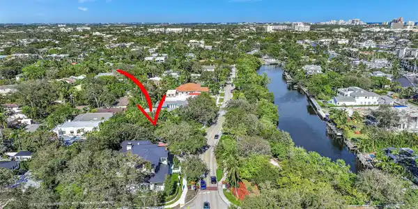 111 N Victoria Park Rd