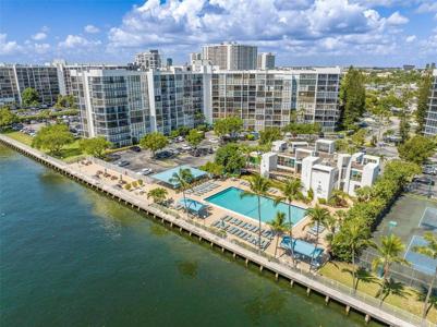 800 Parkview Drive