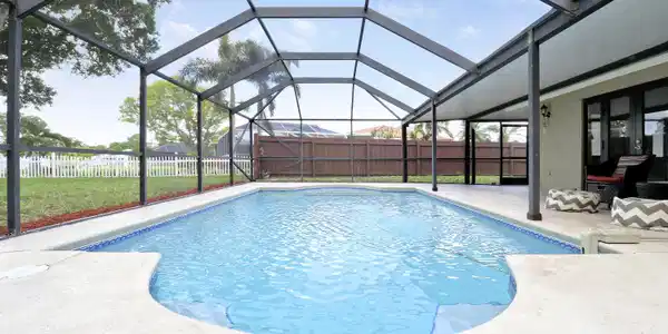 Image 2: Re-screened Pool