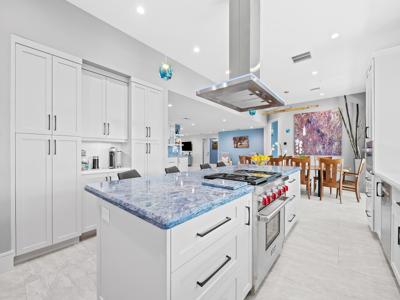 2754 NE 31st Court