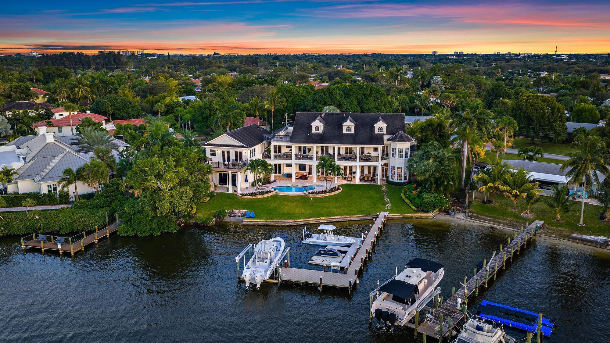 Image 1: 18137 Palm Point Dr-16
