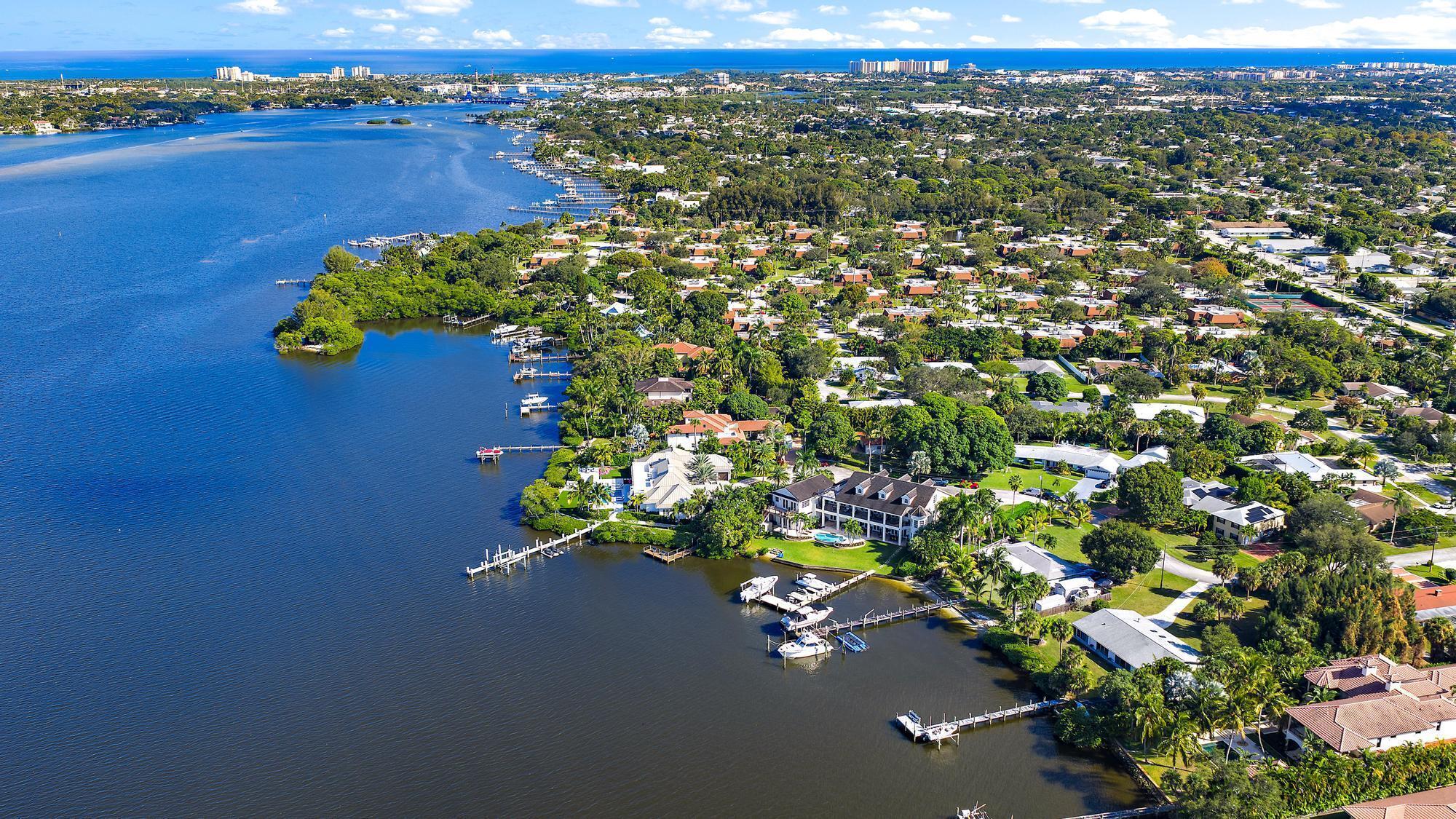 Image 4: 18137 Palm Point Dr-77