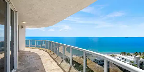 Image 2: Wrap around Terrace