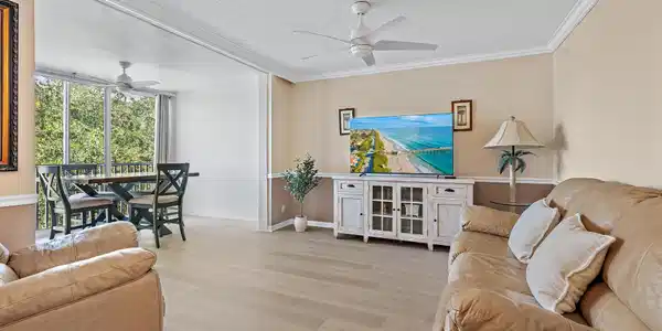 Image 3: Living & Dining