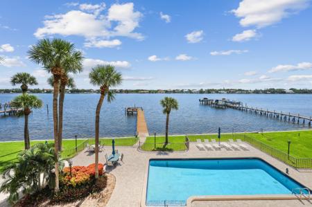 1202 S Lake Drive