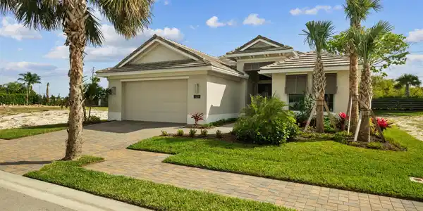 4127 Lucaya Pointe Way