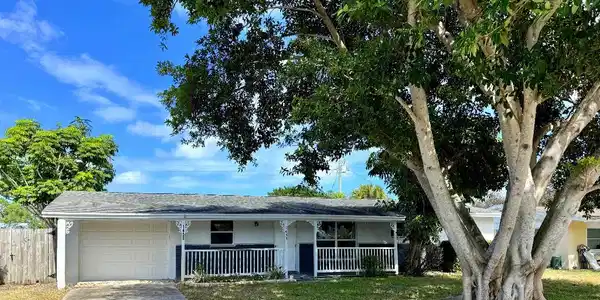1455 NE Silver Maple Way