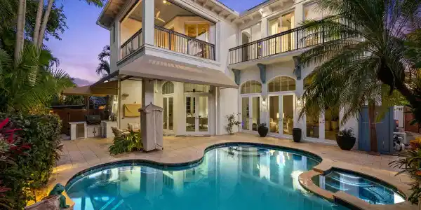 1025 Vista Del Mar Drive N