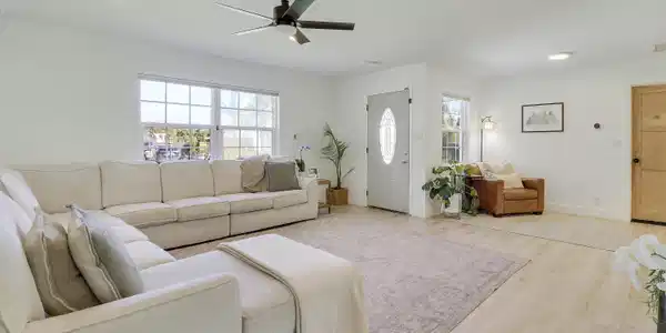 Image 2: House 2-11