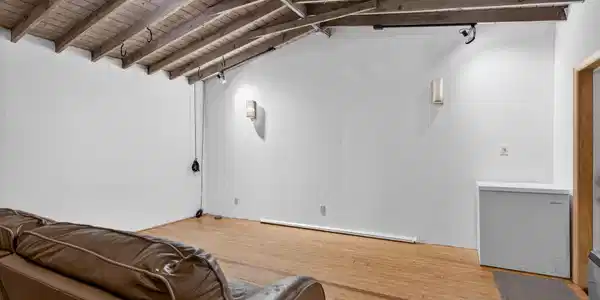 Image 3: Photo 25