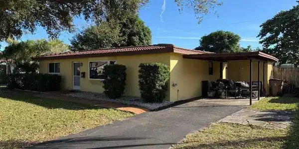 812 SE 13th Court