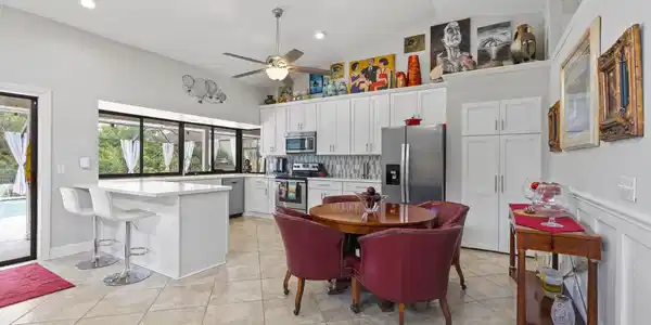 Image 3: 3-web-or-mls-DSC08542