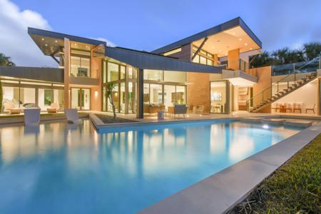 100 Lighthouse Drive
